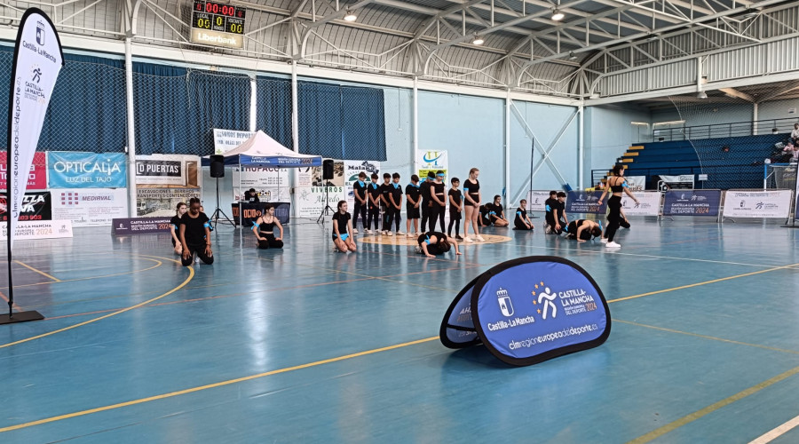 Olías del Rey, epicentro del deporte provincial, con miles de estudiantes en la V Gimnastrada